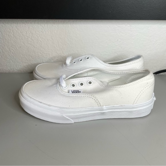 Vans - Picture 3 of 7